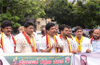 Mangaluru : Rakshana Vedike stages protest against  state govts failure